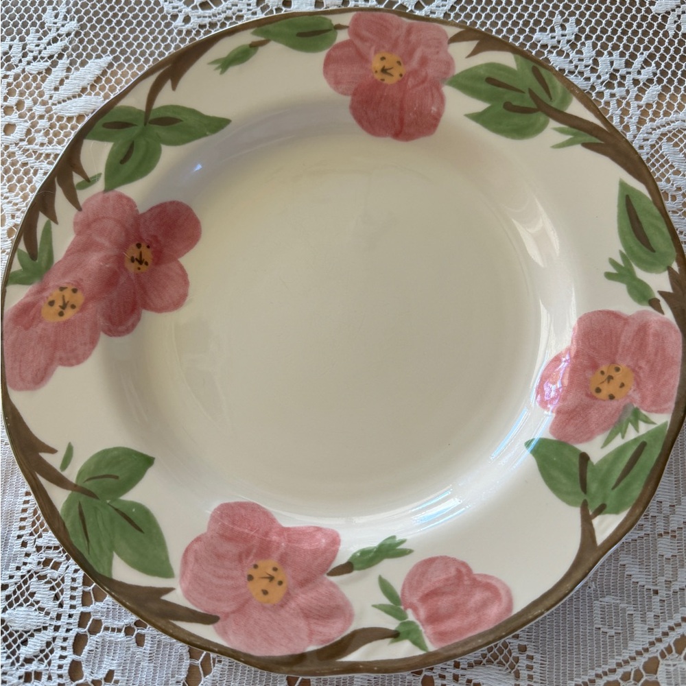 Vintage Franciscan “Desert Rose” hand painted dinner plate.